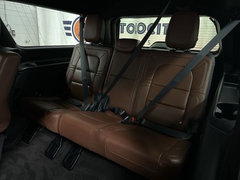 Used 2023 Lincoln Navigator L Reserve AWD/4WD image 23