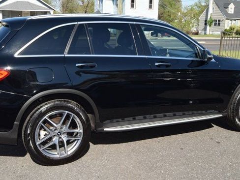 Used 2019 Mercedes-Benz GLC 300 4MATIC image 13