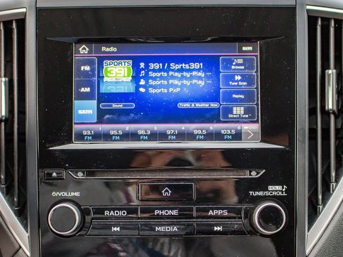 Used 2020 Subaru Forester Premium image 27