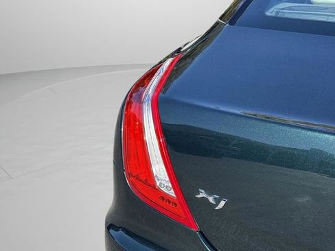 Used 2012 Jaguar XJ image 47