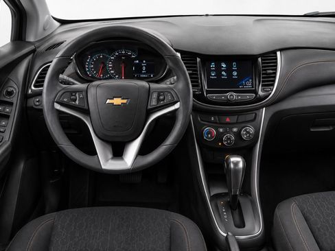 Used 2019 Chevrolet Trax LT w/ LT Convenience Package FWD image 24