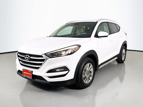 Used 2017 Hyundai Tucson SE image 3