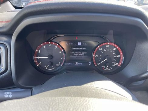 Used 2024 Nissan Titan PRO-4X w/ Pro-4x Convenience Package image 16