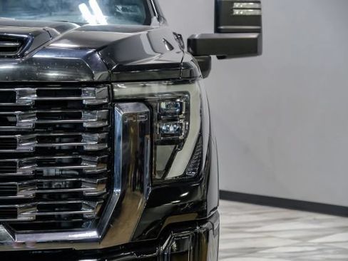Used 2024 GMC Sierra 2500 Denali Ultimate AWD/4WD image 71