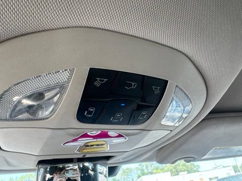 Used 2018 Chrysler Pacifica Touring Plus FWD image 20
