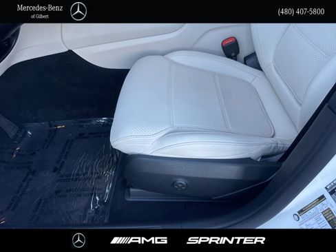 Certified 2025 Mercedes-Benz GLC 300 image 15