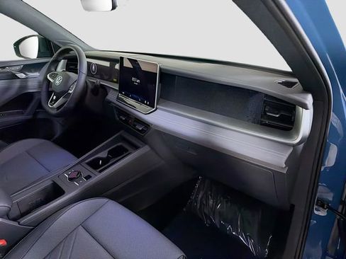New 2026 Volkswagen Tiguan SE R-Line FWD image 29