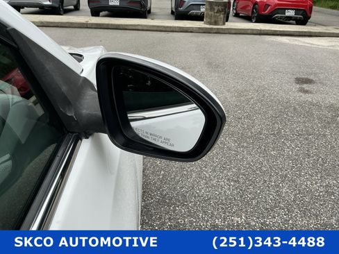 Used 2021 Nissan Sentra SV w/ Trunk Package FWD image 10