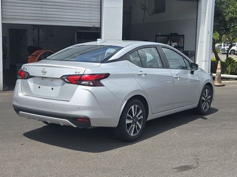 Used 2024 Nissan Versa SV FWD image 5