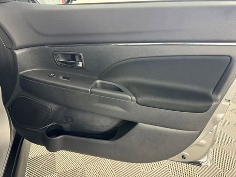 Used 2025 Mitsubishi Outlander Sport ES image 27