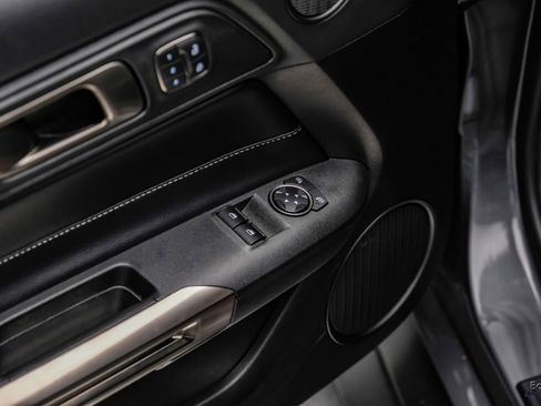 Used 2021 Ford Mustang Shelby GT500 w/ Technology Package image 98