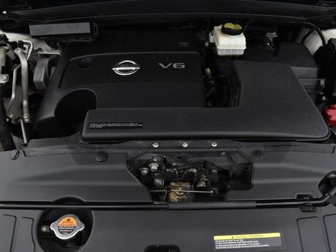 Used 2014 Nissan Pathfinder Platinum w/ Platinum Premium Package AWD/4WD image 33