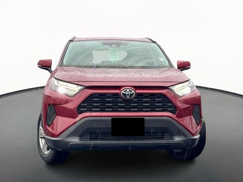 Used 2023 Toyota RAV4 XLE w/ XLE Grade Weather Package image 4