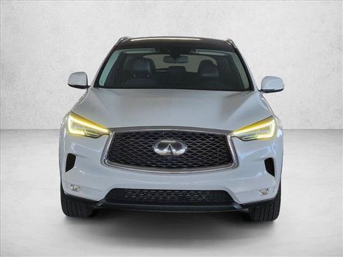 Used 2020 INFINITI QX50 Luxe w/ Navigation Package FWD image 2