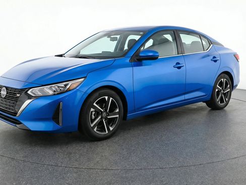 Used 2025 Nissan Sentra SV FWD image 3