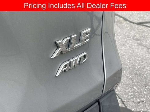 Used 2020 Toyota RAV4 XLE AWD/4WD image 12