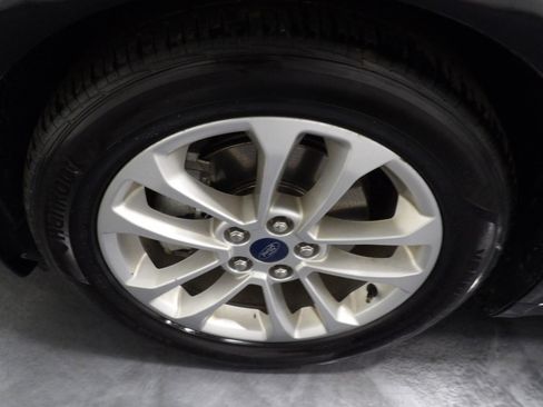 Used 2020 Ford Fusion SE image 23