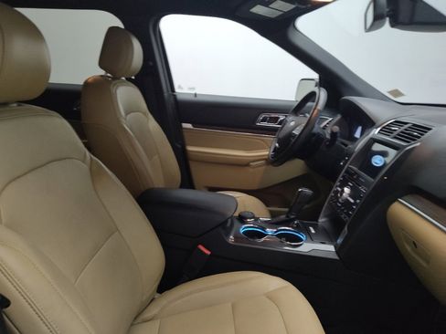 Used 2017 Ford Explorer Limited w/ Equipment Group 301A image 21