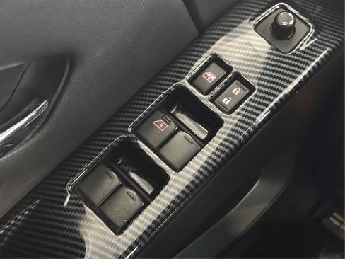 Used 2022 Nissan Frontier SV image 41