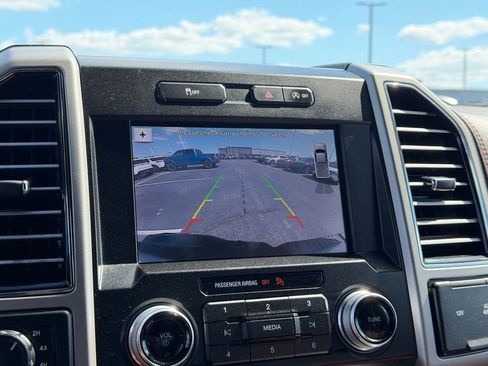 Used 2019 Ford F150 King Ranch w/ Equipment Group 601A Luxury AWD/4WD image 35
