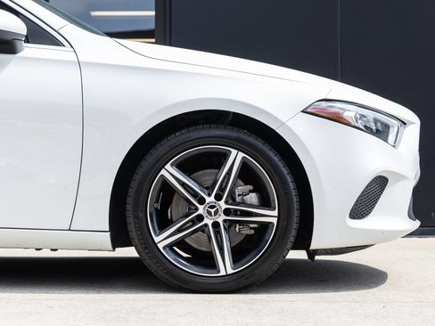 Used 2019 Mercedes-Benz A 220 image 11