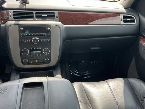 Used 2014 GMC Yukon XL SLT RWD image 11