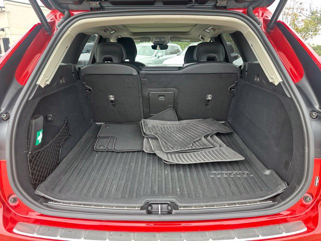 Certified 2025 Volvo XC60 B5 Ultra AWD/4WD image 34