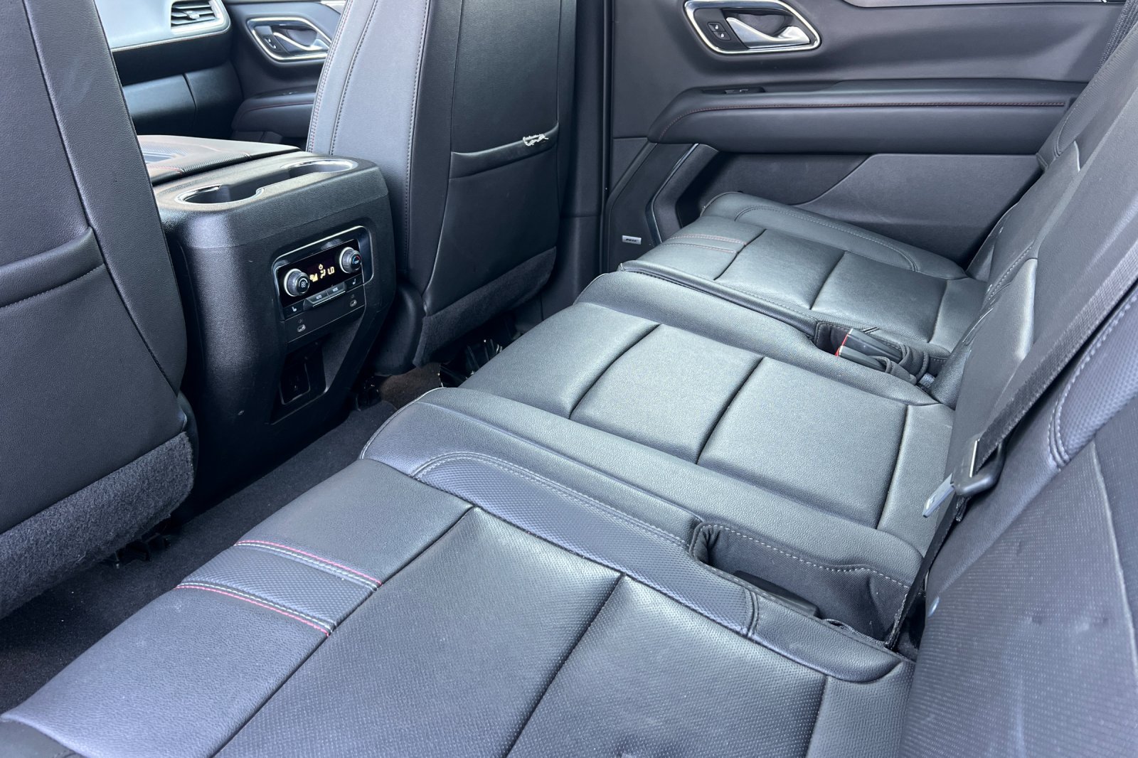 Used 2022 Chevrolet Tahoe RST w/ Sport Performance Package AWD/4WD image 12