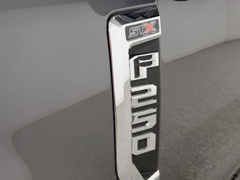 Used 2021 Ford F250 XL w/ STX Appearance Package image 28