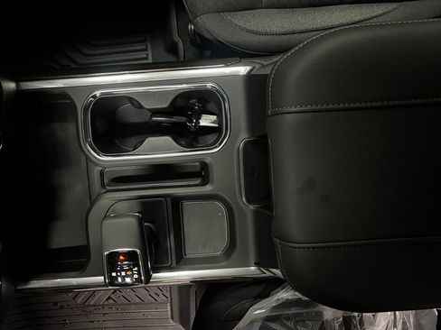 New 2026 Chevrolet Silverado 1500 RST w/ Convenience Package II AWD/4WD image 23