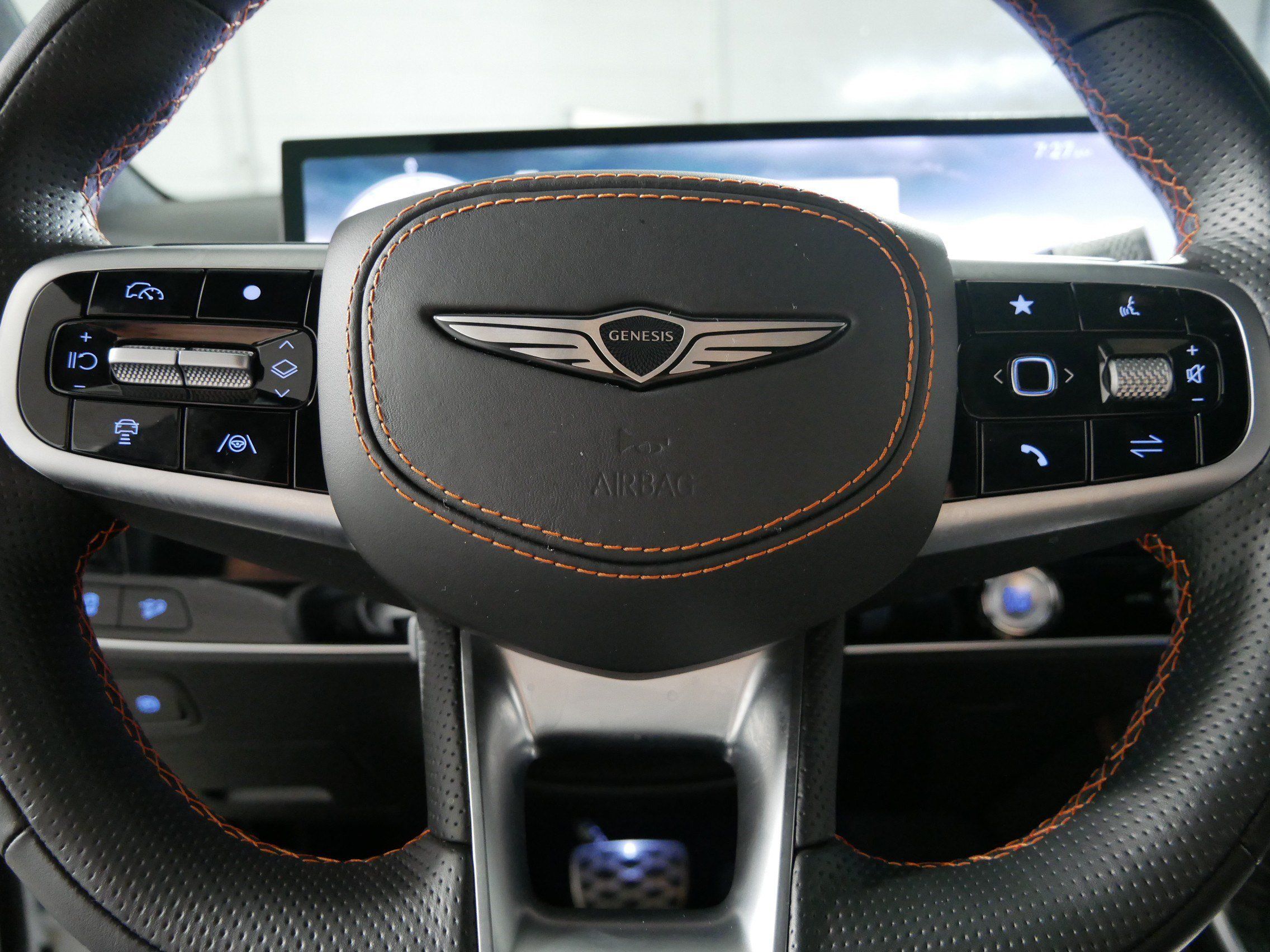 Certified 2026 Genesis GV70 3.5T Sport Prestige AWD/4WD image 25