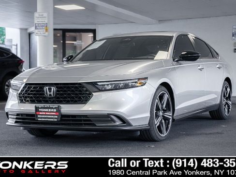 Used 2026 Honda Accord Sport image 2