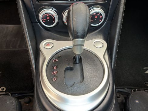 Used 2016 Nissan 370Z Coupe RWD image 24