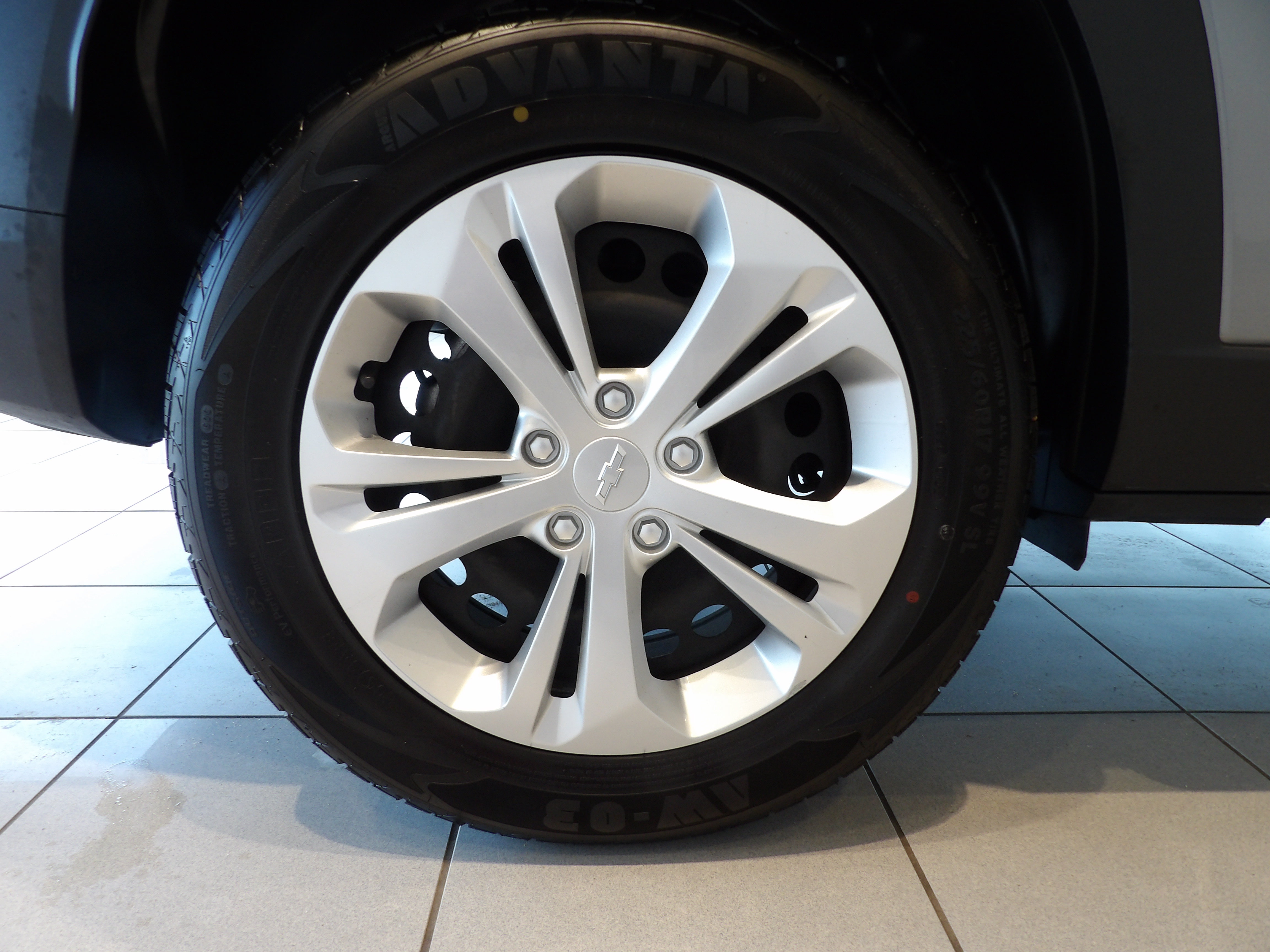 Used 2024 Chevrolet Trax LS FWD image 19