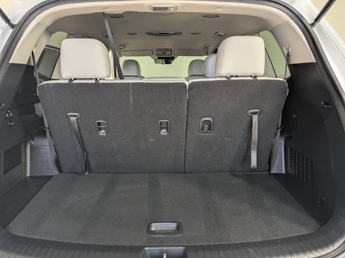 Used 2024 Kia Telluride S image 25