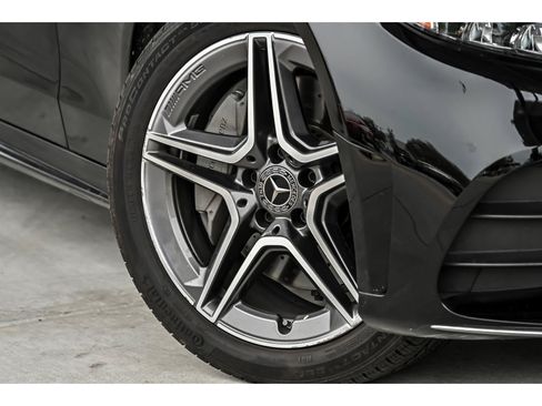 Used 2020 Mercedes-Benz C 300 4MATIC Sedan image 3
