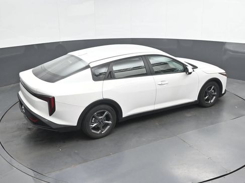 Used 2025 Kia K4 FWD image 30