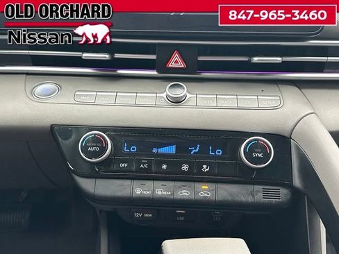 Used 2024 Hyundai Elantra SEL FWD image 19
