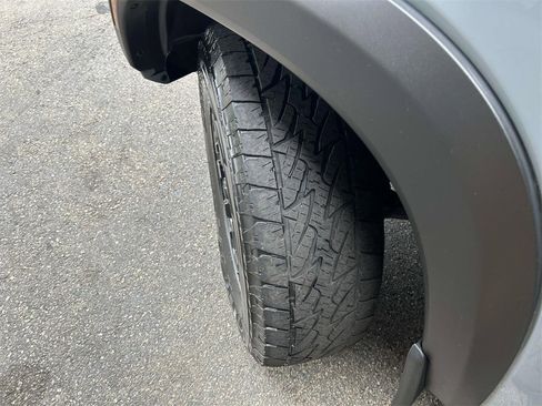 Used 2022 Nissan Frontier PRO-4X w/ Technology Package image 18