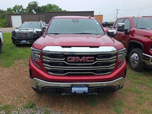 Used 2024 GMC Sierra 1500 SLT w/ SLT Premium Plus Package AWD/4WD image 2
