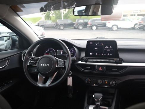 Used 2022 Kia Forte LXS FWD image 21