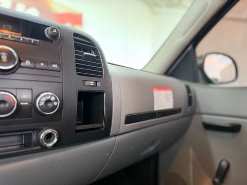 Used 2013 GMC Sierra 1500 W/T image 25