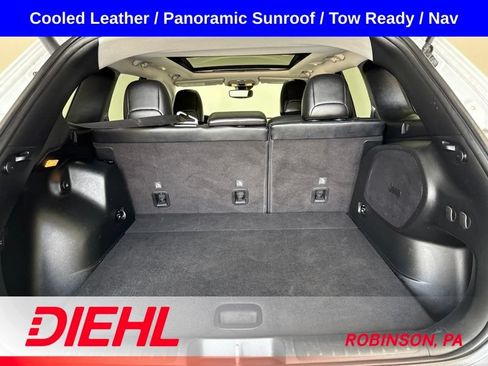 Used 2022 Jeep Cherokee Trailhawk w/ Sun, Sound & Nav Group AWD/4WD image 10