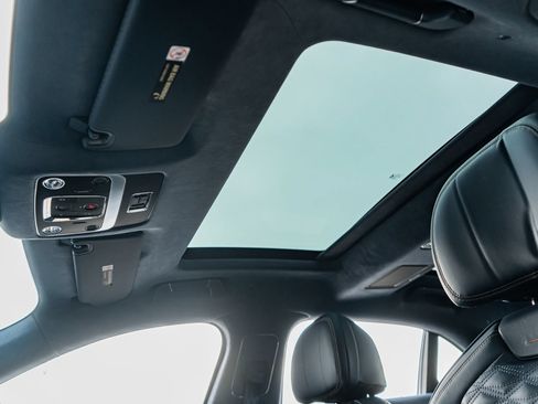 Certified 2025 Bentley Flying Spur Plug-In Hybrid AWD/4WD image 27