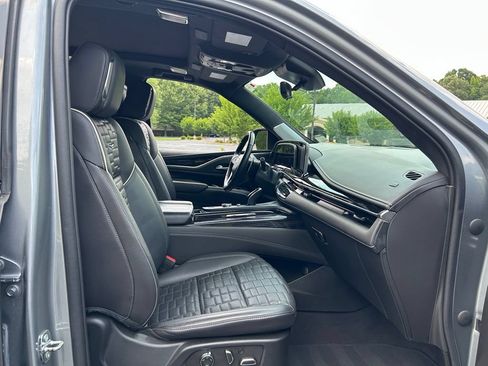 Used 2023 Cadillac Escalade V AWD/4WD image 54