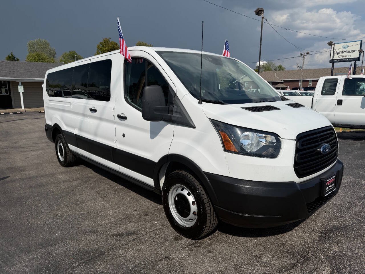 Used 2019 Ford Transit 350 XL RWD image 4