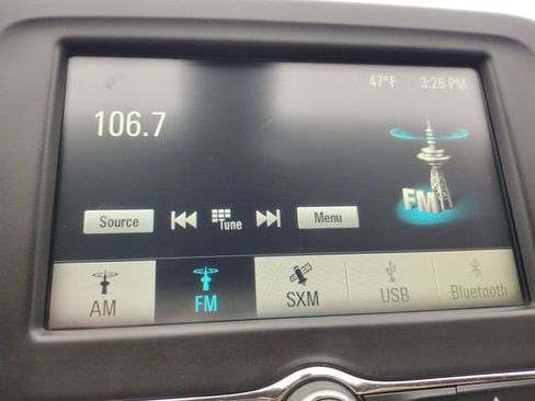 Used 2017 Chevrolet Malibu LT image 34