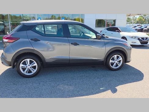 Used 2025 Nissan Kicks Play S FWD image 33