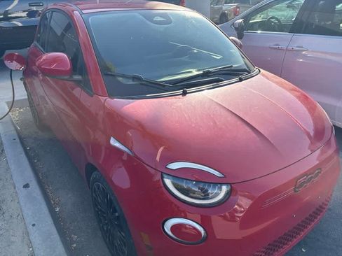 Used 2024 FIAT 500 e (RED) FWD image 3
