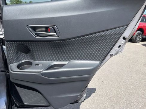 Used 2019 Toyota C-HR LE FWD image 13